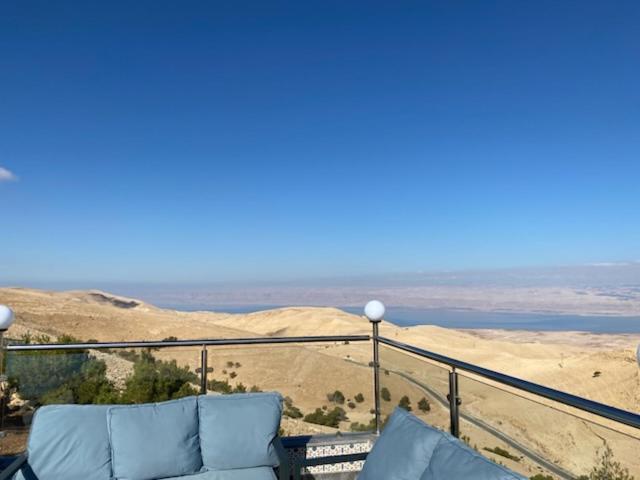 Golden Rays Chalet Madaba Luaran gambar