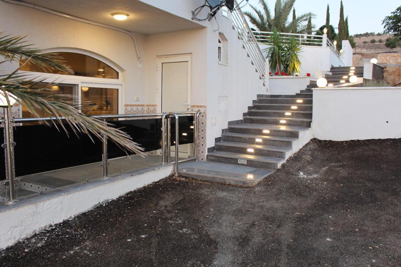 Golden Rays Chalet Madaba Luaran gambar