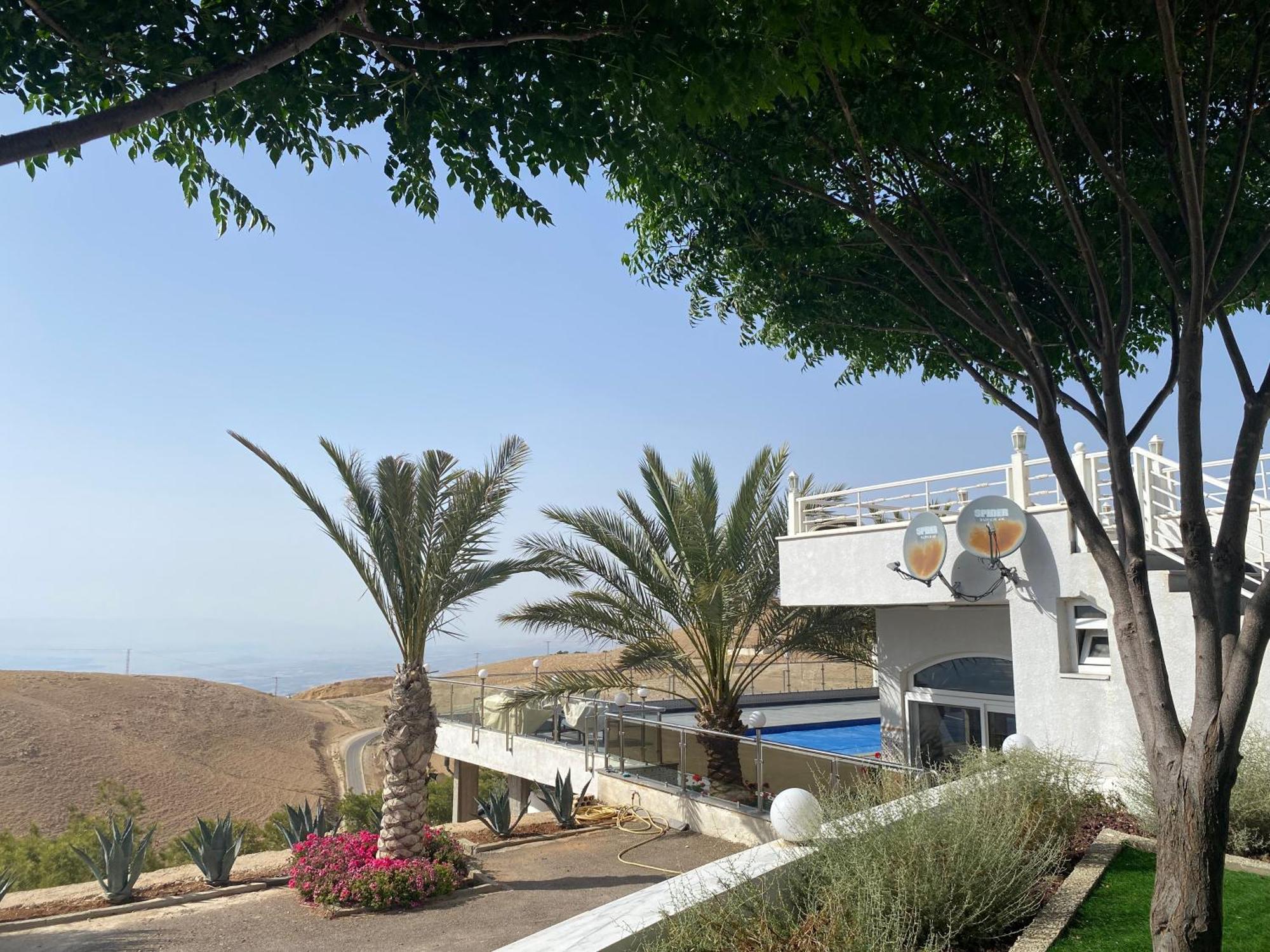 Golden Rays Chalet Madaba Luaran gambar